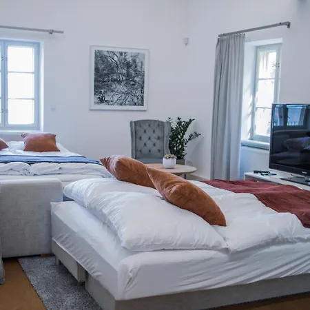 Apartment Cafe Hexe Bratislava