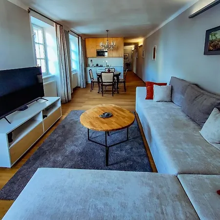 Apartment Cafe Hexe Bratislava