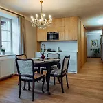 Cafe Hexe Apartment