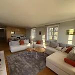 Cafe Hexe Apartment
