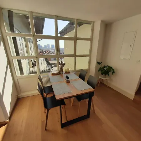 Cafe Hexe Апартаменты Братислава