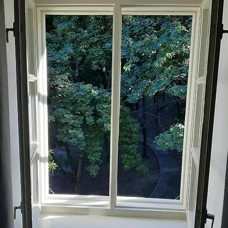 Apartment Cafe Hexe Pressburg
