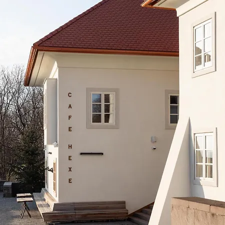 Cafe Hexe 아파트 *